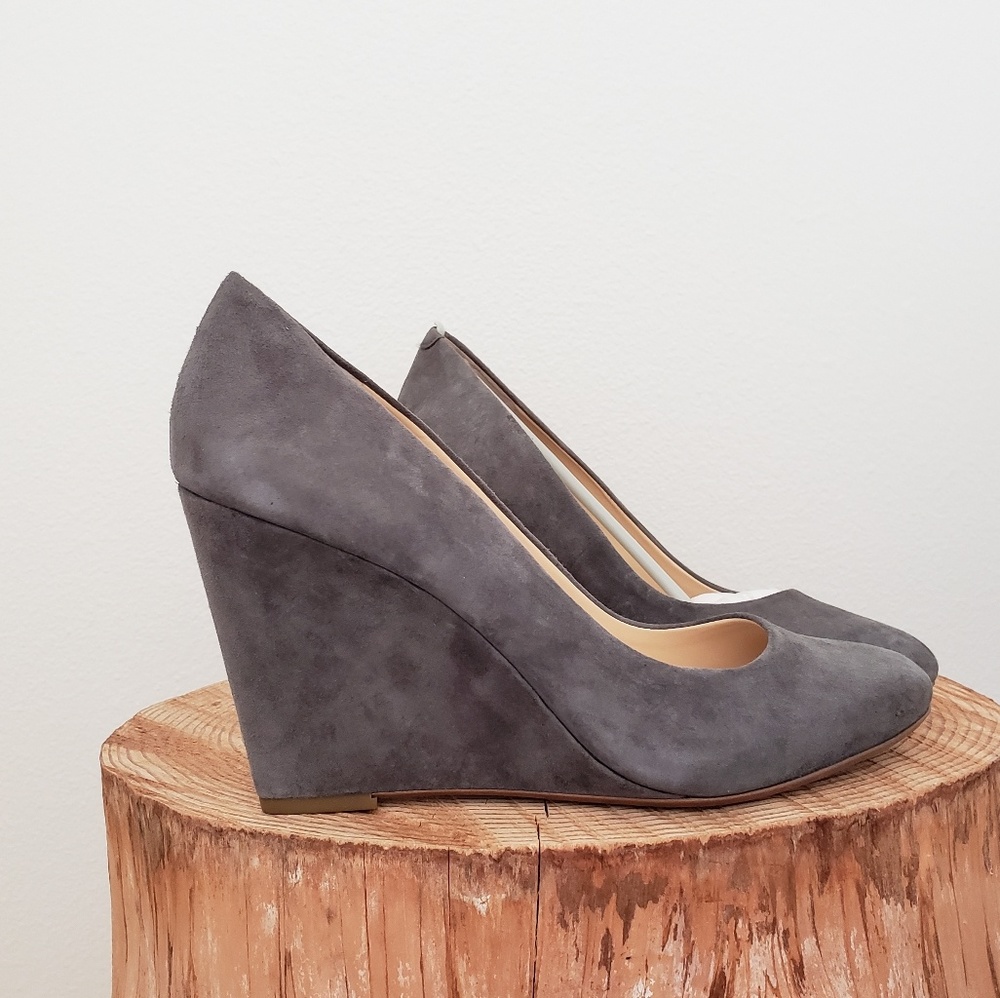 Banana Republic grey suede wedges -NEVER BEEN WORN